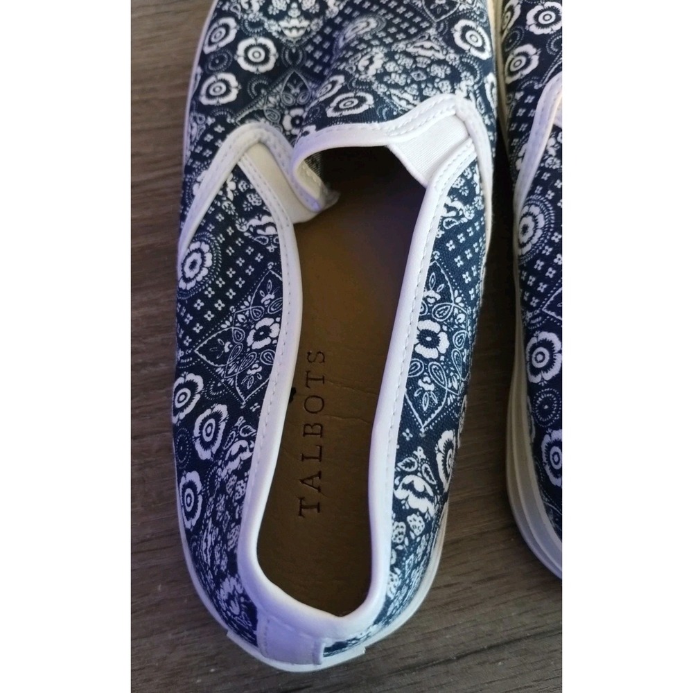 Talbot's Blue & White Bandana Print Slip On Shoes Women's 8M - Picture 5 of 6